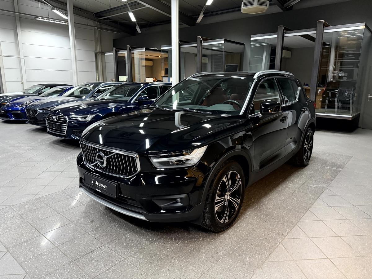 Volvo XC40 T4 Plug-In Inscription LED Pano 360 H&K Temp