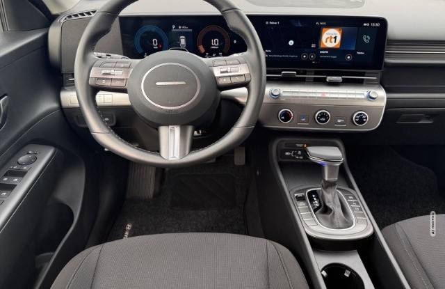 Hyundai KONA Select 2WD +KLIMA+PDC+RFK+NAVI+CARPLAY+UVM+