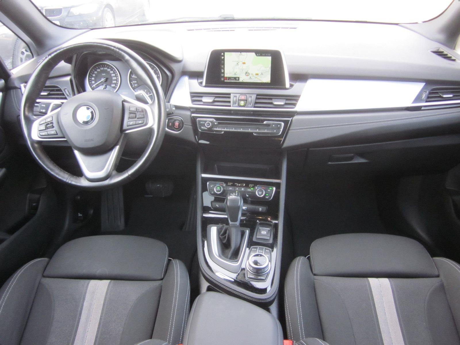 BMW 220 ACTIVE TOURER SPORT LINE NAVI LED ACC RFK KOMFORTZG SHZG