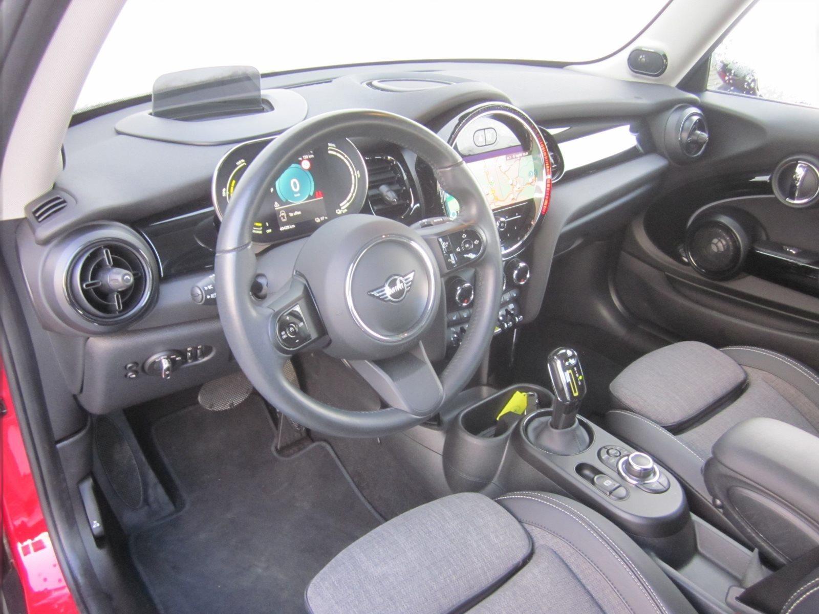 MINI Cooper SE SE CLASSIC TRIM NAVI LED PANO RFK HUD GRA HIFI HK DAB