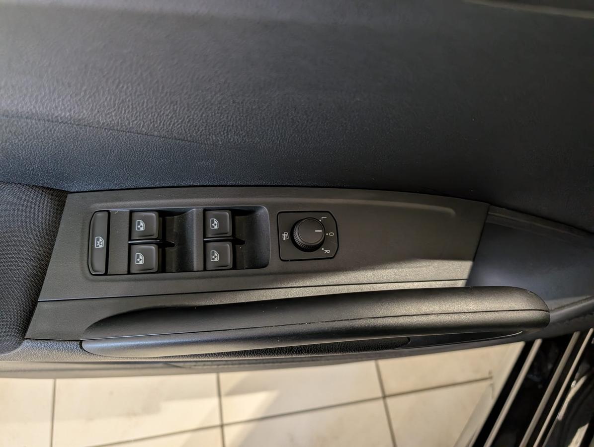 Skoda Fabia AHK 5J. Garantie SHZ PDC GRA