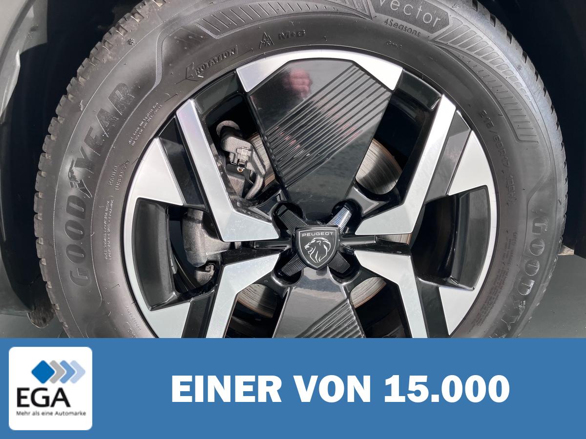 Peugeot 2008 Hybrid 145 Allure Automatik - Navi/ Sitzh./ Klimaaut./ 