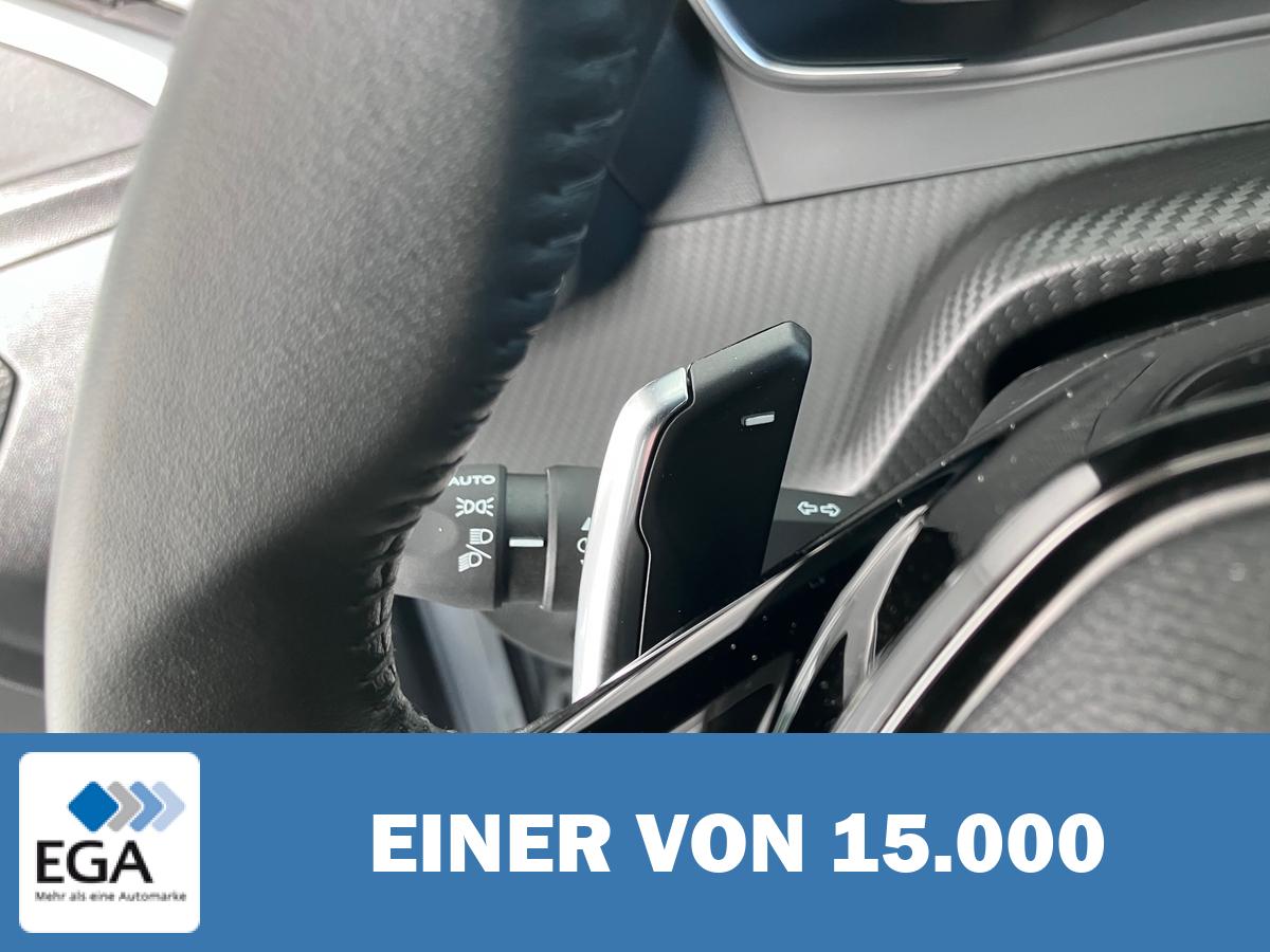 Peugeot 2008 Hybrid 145 Allure Automatik - Navi/ Sitzh./ Klimaaut./ 