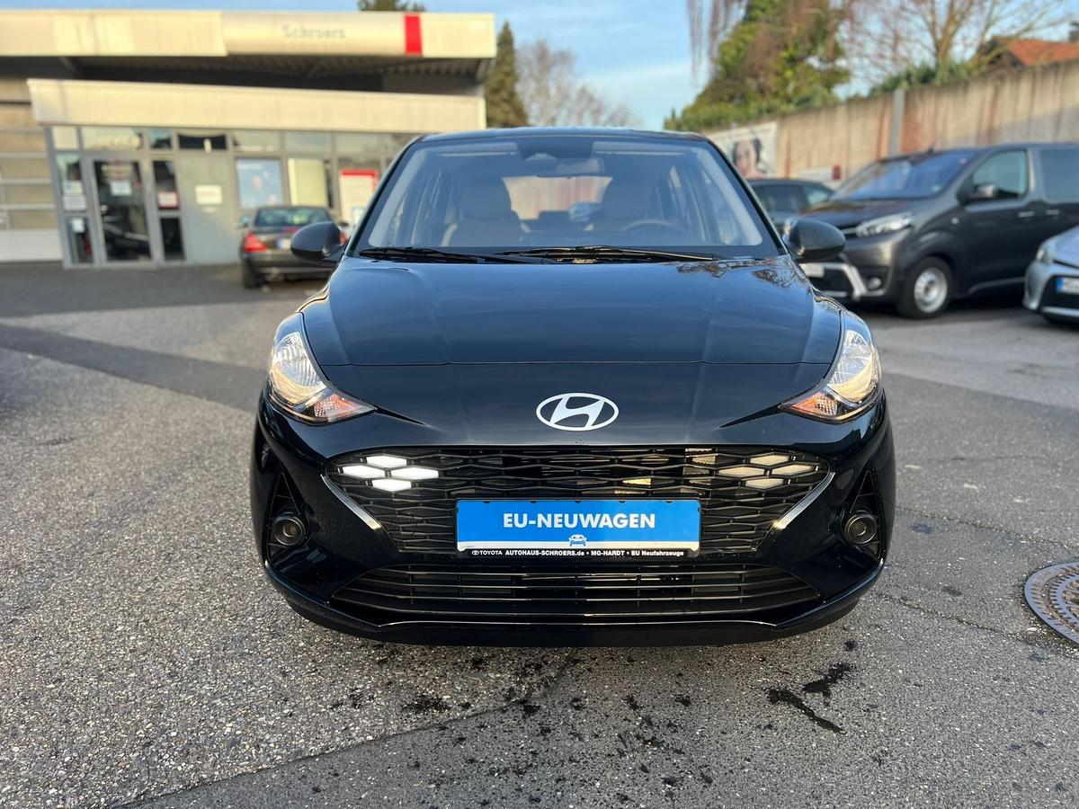 Hyundai i10 1.0 - Klima - Navi - R.Kam - PDC - Sitz+Lenkradhzg