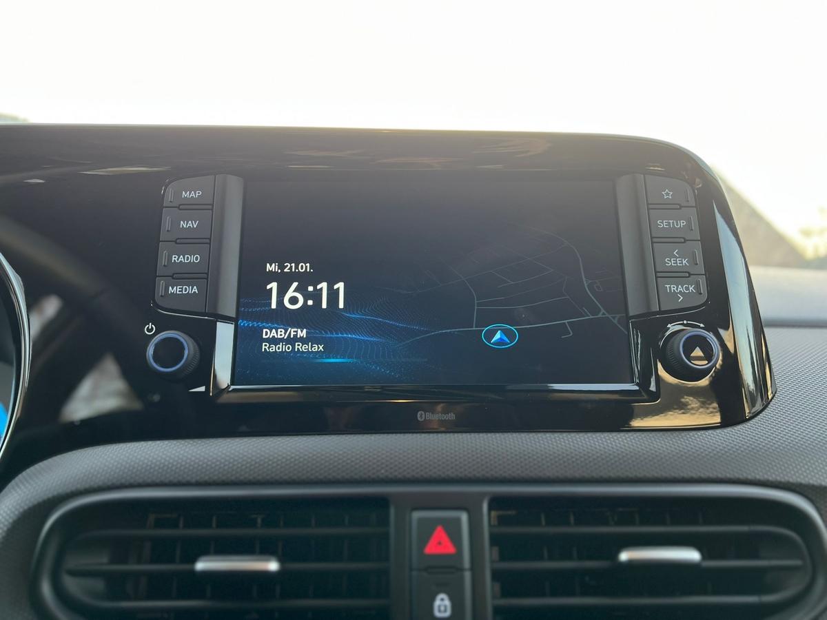 Hyundai i10 1.0 - Klima - Navi - R.Kam - PDC - Sitz+Lenkradhzg