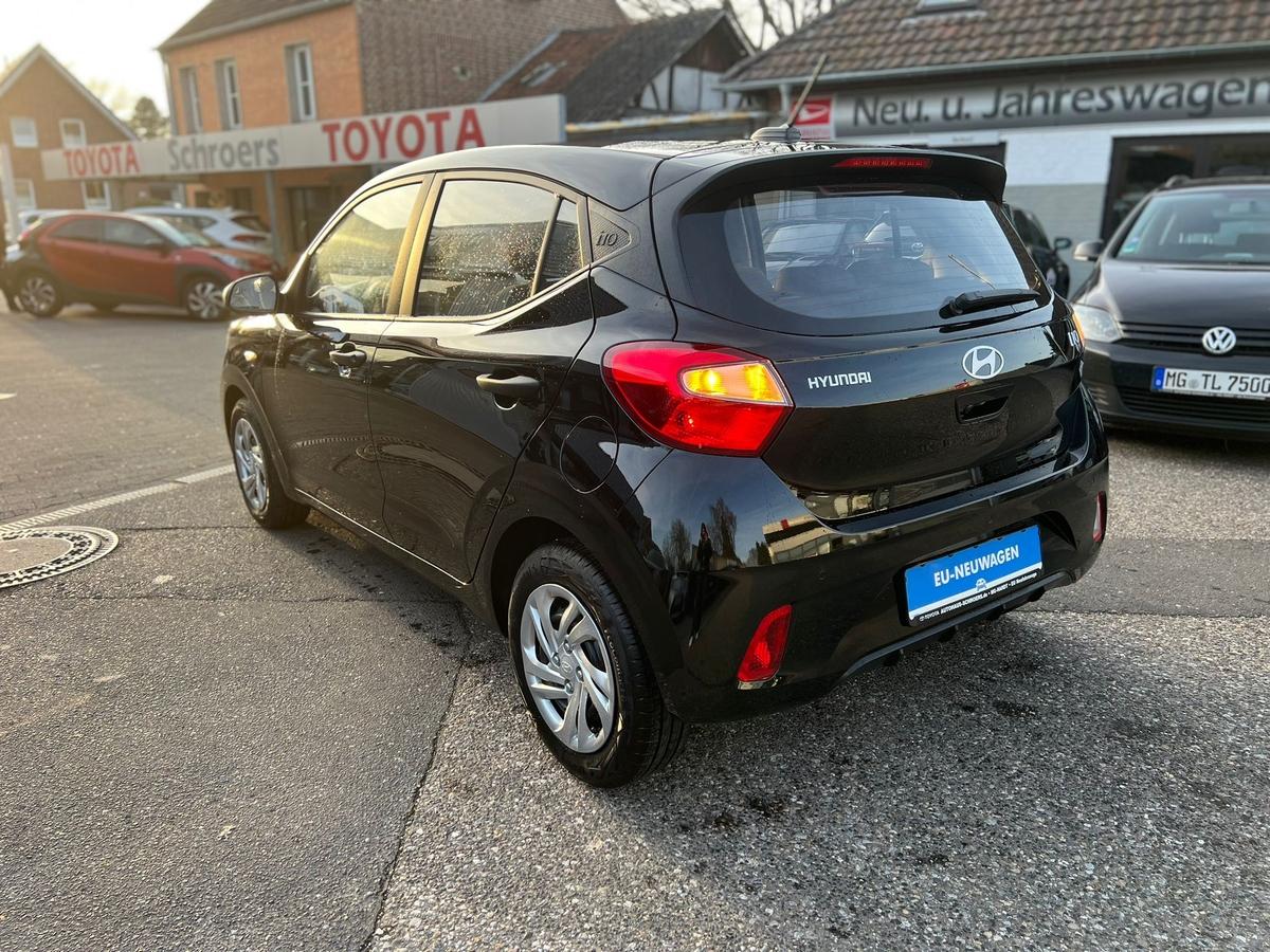 Hyundai i10 1.0 - Klima - Navi - R.Kam - PDC - Sitz+Lenkradhzg