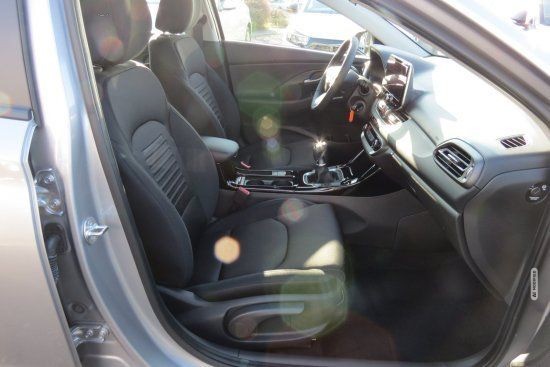 Hyundai i30 Kombi 1.5 T-GDI,Navi,SHZ,beh.Lenkrad,CarPlay
