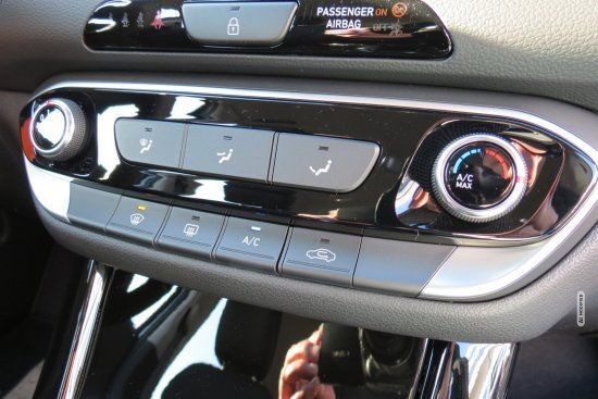 Hyundai i30 Kombi 1.5 T-GDI,Navi,SHZ,beh.Lenkrad,CarPlay