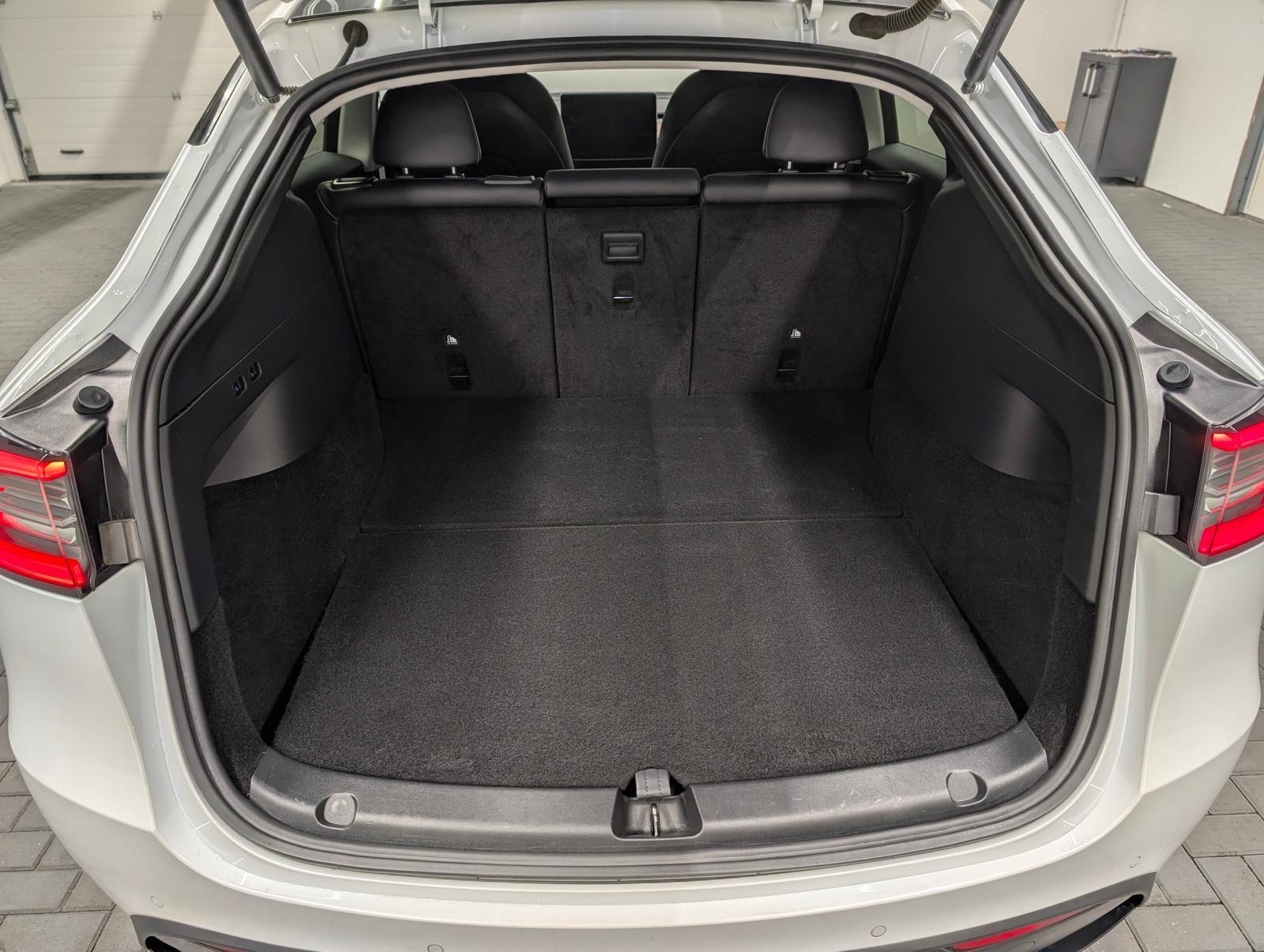 Tesla Model Y Long Range AWD LED/Navi/Pano/4xSHZ/19-LM