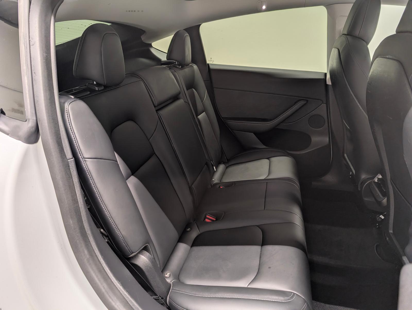 Tesla Model Y Long Range AWD LED/Navi/Pano/4xSHZ/19-LM