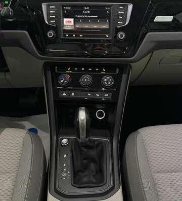 Volkswagen Touran Comfortline BMT, Navi, AHK, LED, 1.Hand,Scheckheft