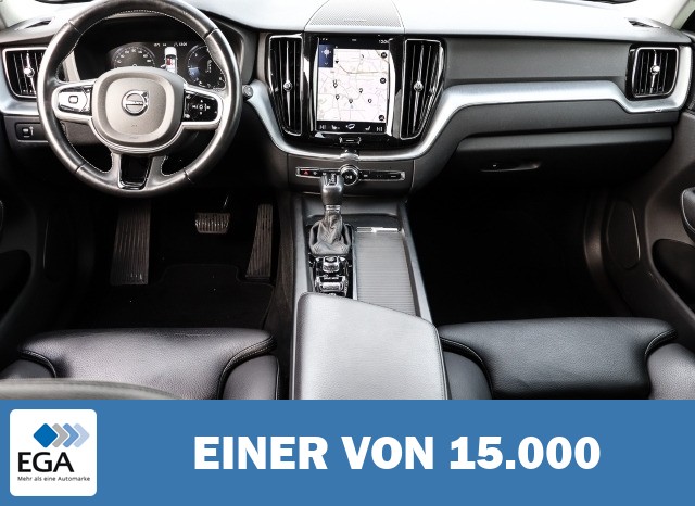 Volvo XC60 Momentum Pro 2WD AHK Navi Leder Digitales Cockpit Soundsystem HarmanKardon 