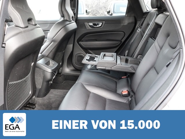 Volvo XC60 Momentum Pro 2WD AHK Navi Leder Digitales Cockpit Soundsystem HarmanKardon 