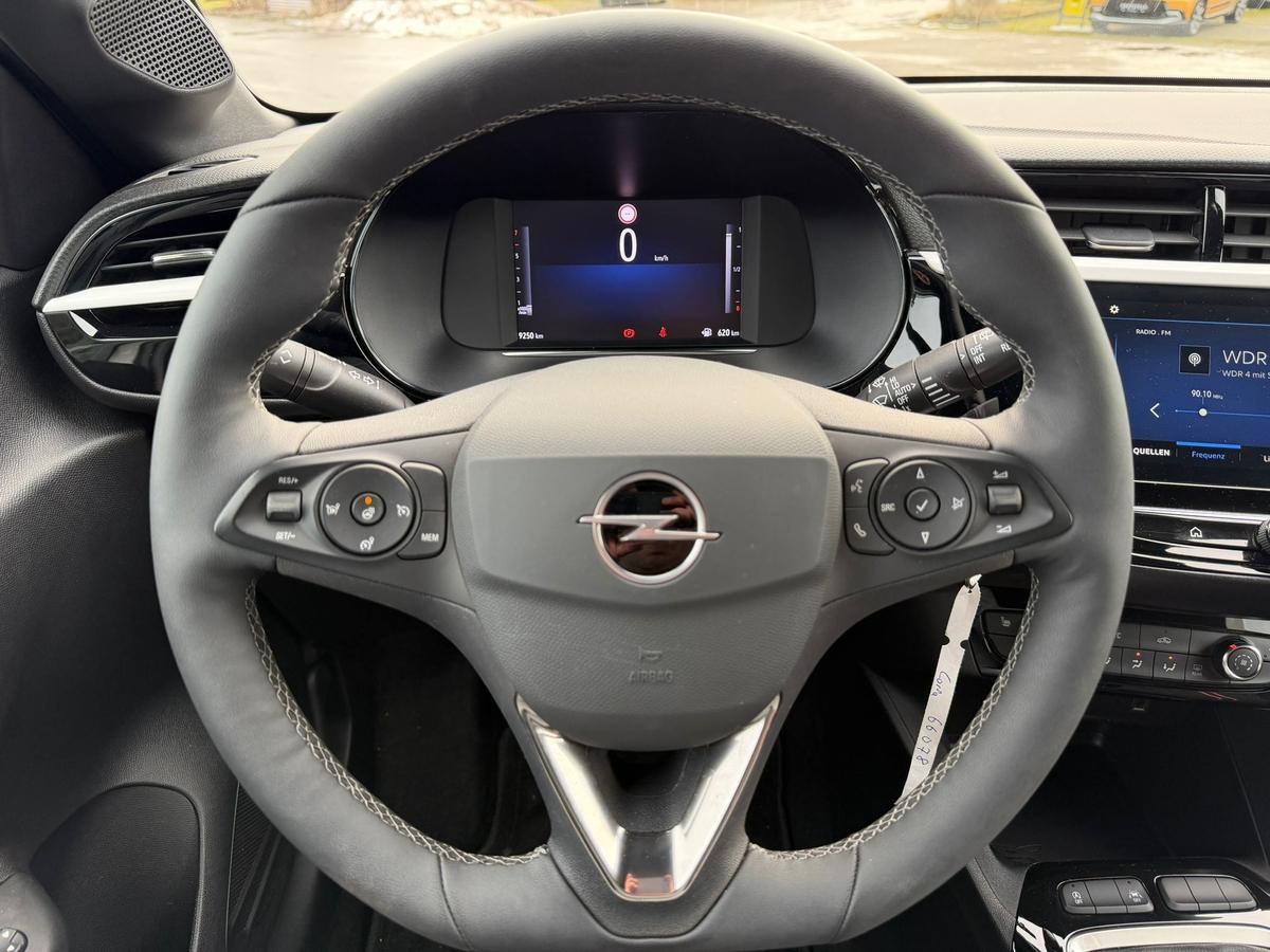 Opel Corsa F 1.2 Turbo Yes Sondermodell + Allwetterreifen