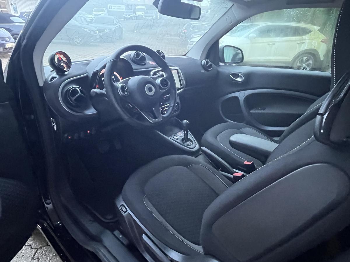 Smart ForTwo EQ*EXCLUSIVE*22kW*PANORAMA*MEDIA*SHZ*CAM*PDC*LED*ALU*