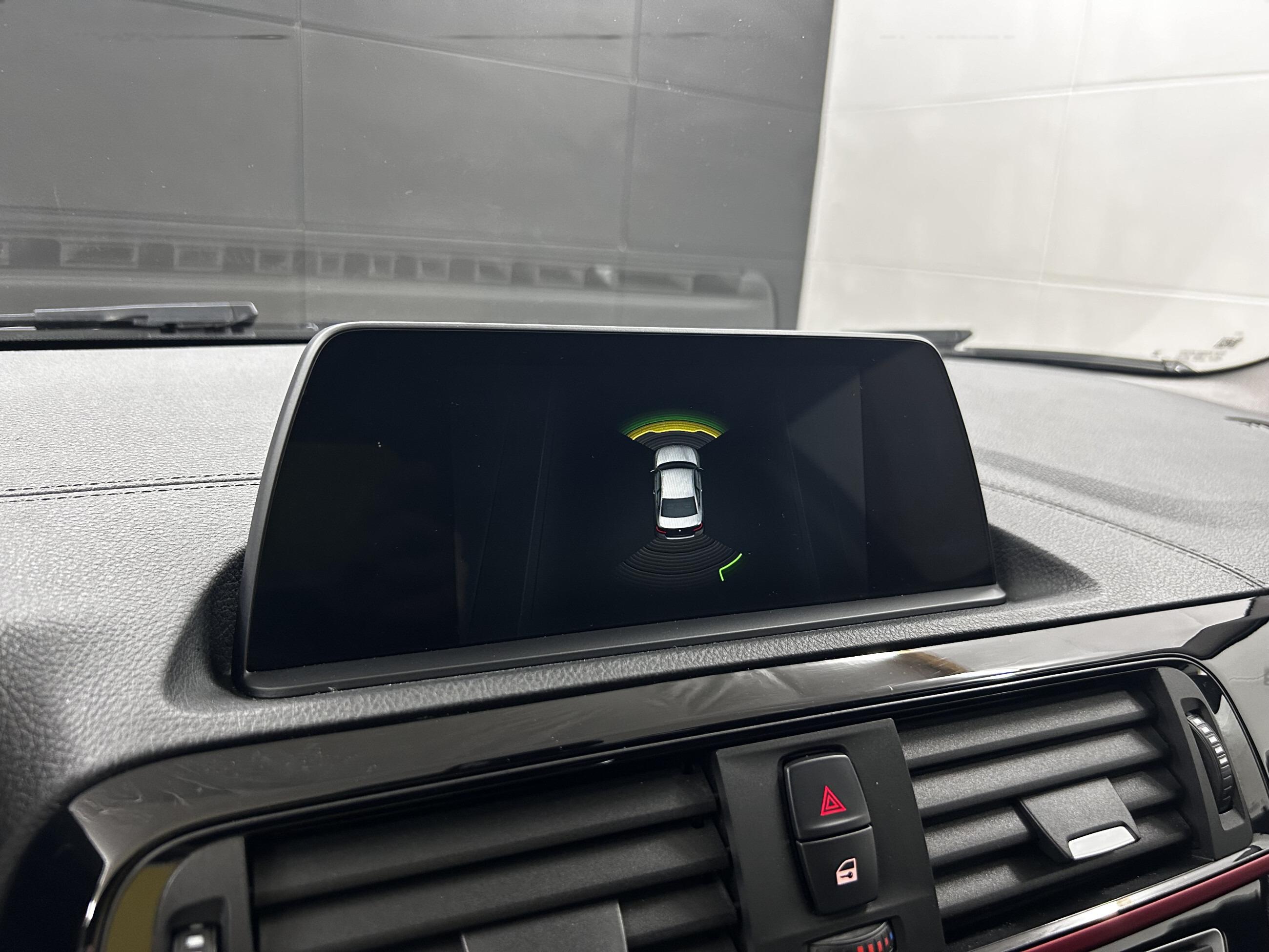 BMW 220 i Sport Line+Business+M Front+LED+Navi+Temp