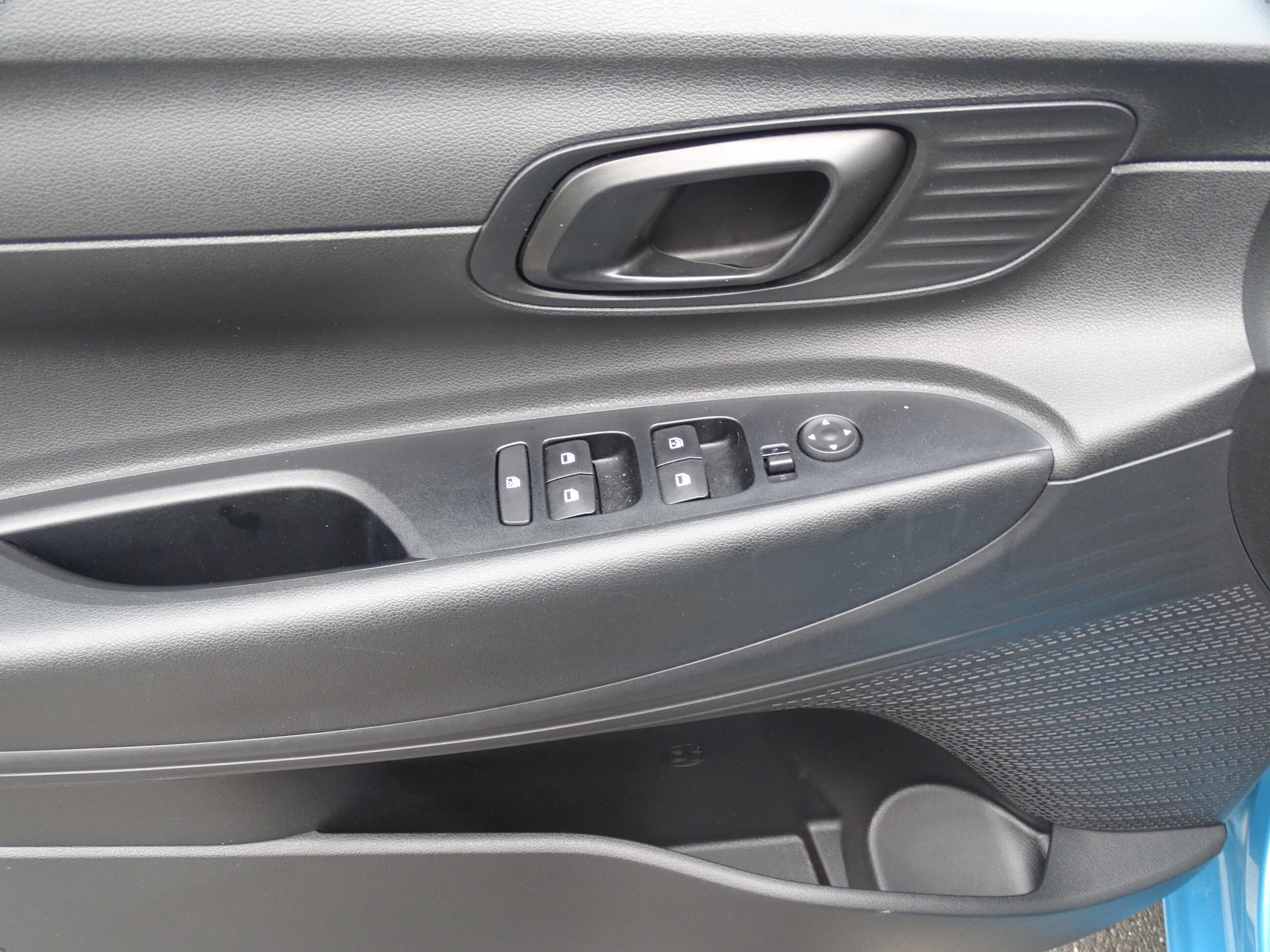 Hyundai i20 Select Mild-Hybrid / MFL / SHZ / SPURH. / BC