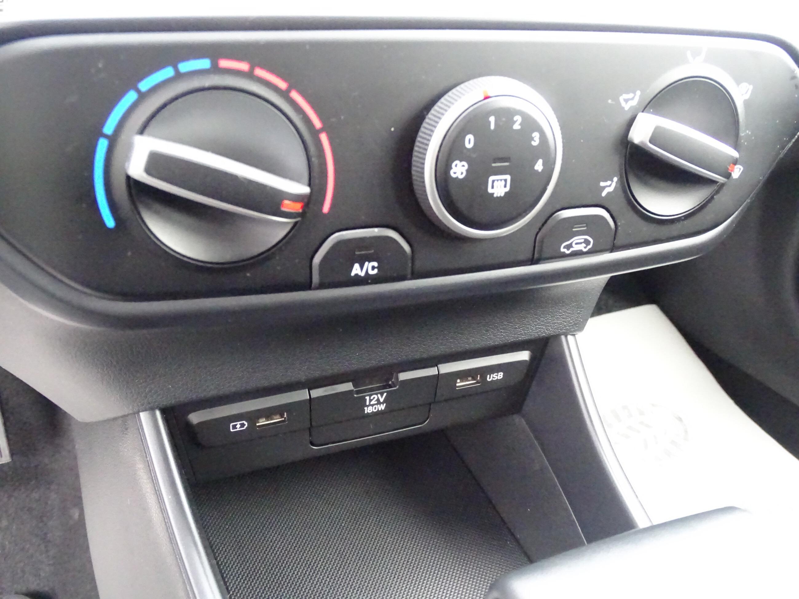 Hyundai i20 Select Mild-Hybrid / MFL / SHZ / SPURH. / BC