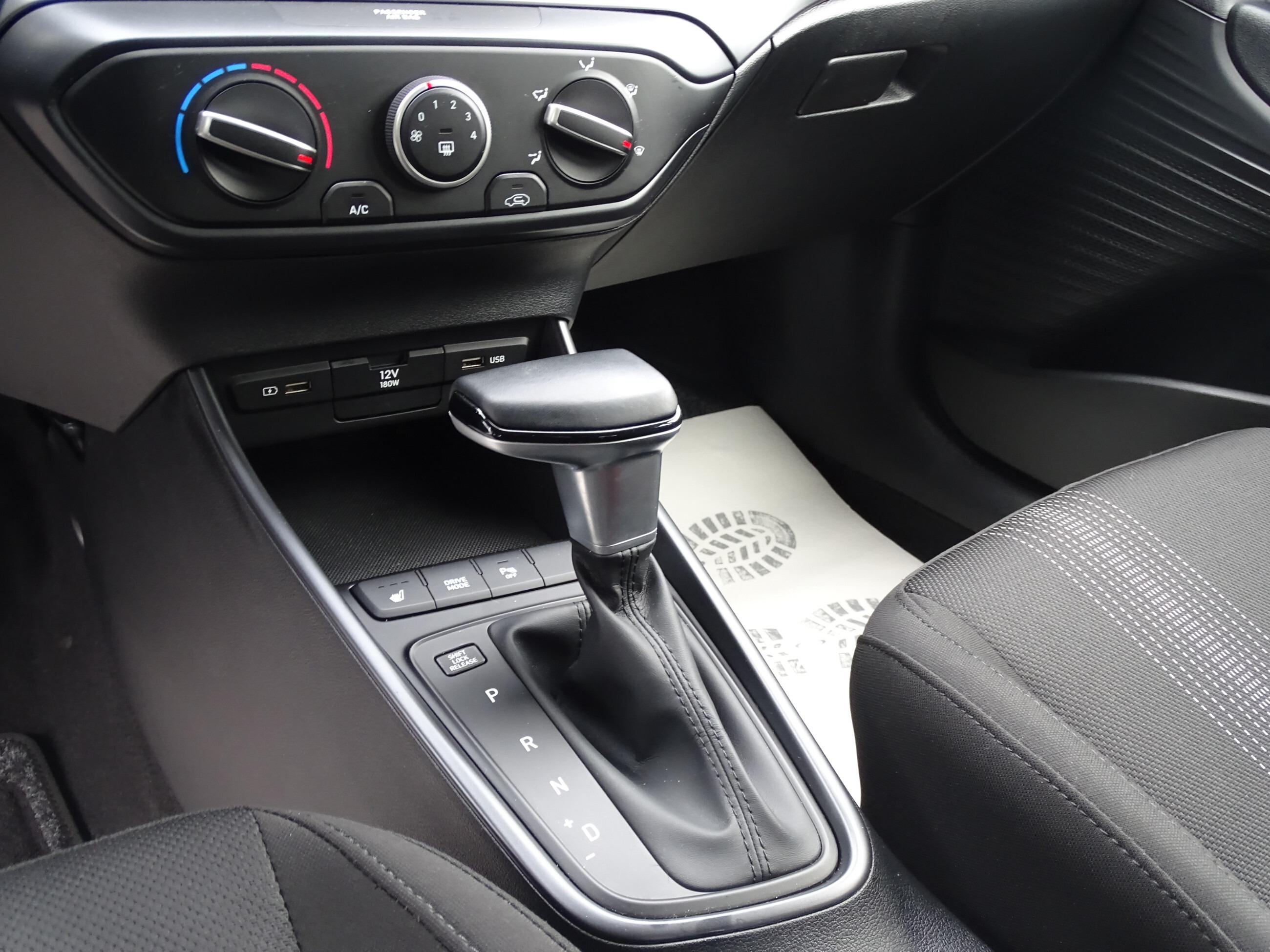 Hyundai i20 Select Mild-Hybrid / MFL / SHZ / SPURH. / BC