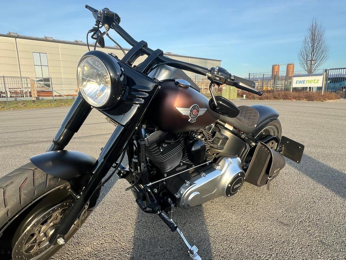 Harley-Davidson Fat Boy Seitentasche+Alcantara+Auspuffanlage