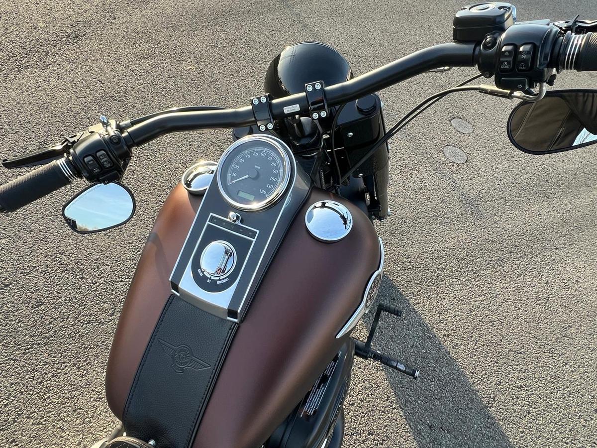 Harley-Davidson Fat Boy Seitentasche+Alcantara+Auspuffanlage