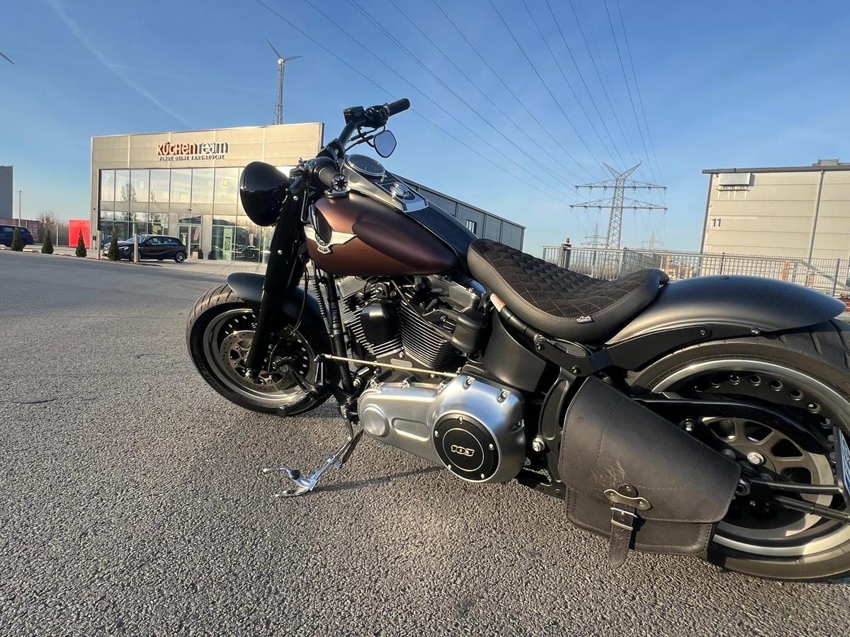 Harley-Davidson Fat Boy Seitentasche+Alcantara+Auspuffanlage