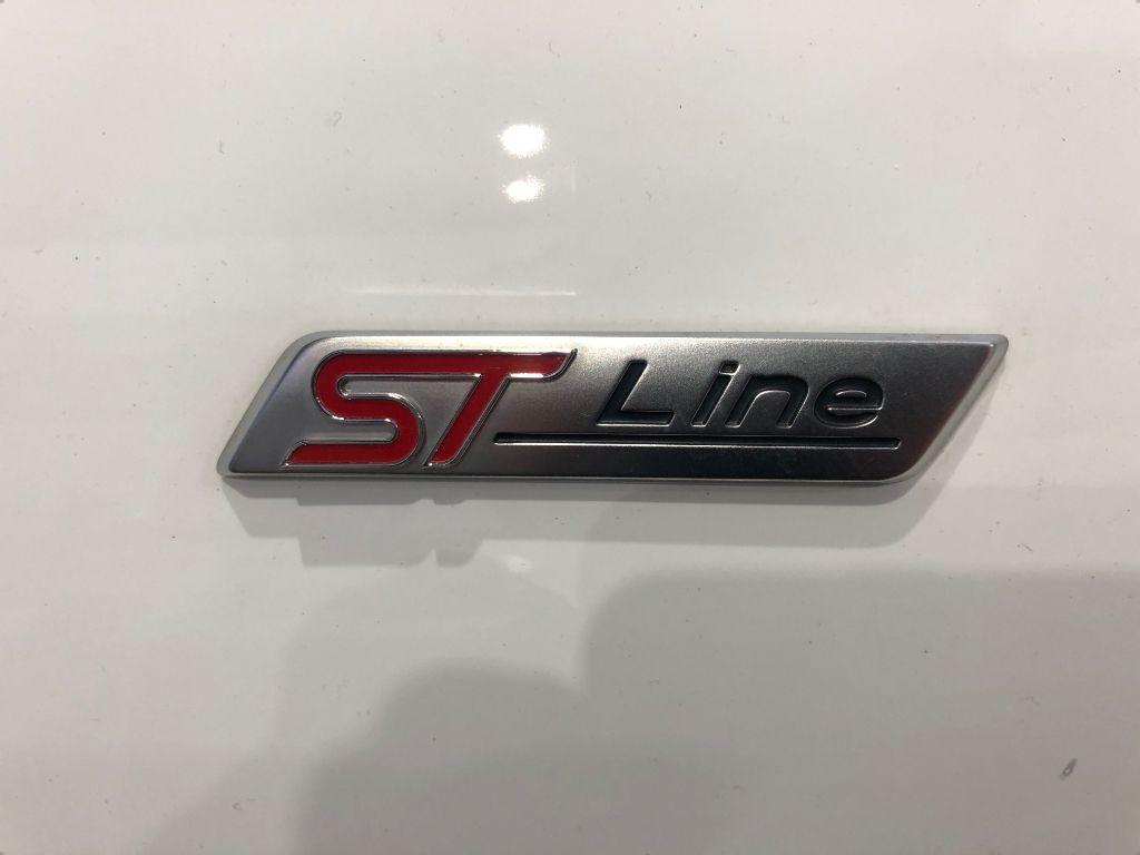 Ford Kuga 1.5 EcoBoost ST-LINE X AHK