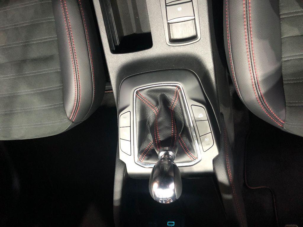 Ford Kuga 1.5 EcoBoost ST-LINE X AHK