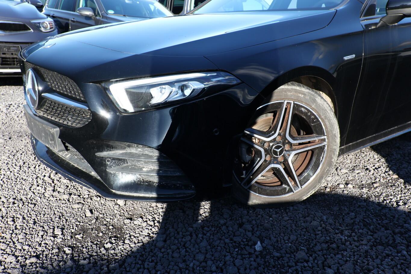 Mercedes-Benz Lim DCT Edition 2021 LED Nav ParkAs LM18Z