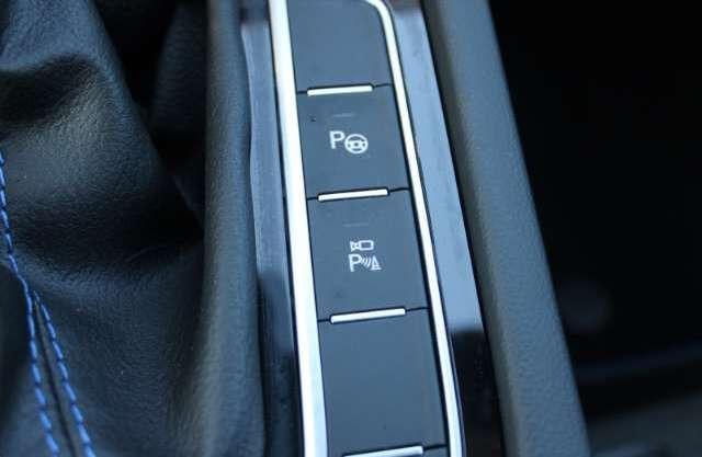 Volkswagen Arteon SB R 4M Pano ACC Navi Matrix HarmanKardon DCC 3...