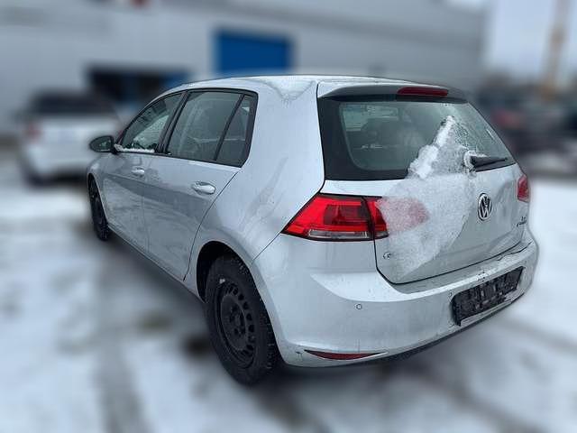 Volkswagen Golf 1.2 TSI  Trendline PDC v+h UNFALL