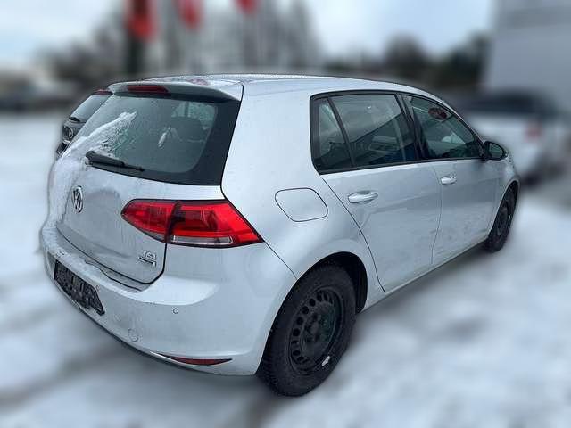 Volkswagen Golf 1.2 TSI  Trendline PDC v+h UNFALL