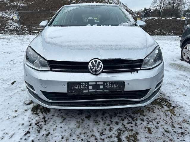 Volkswagen Golf 1.2 TSI  Trendline PDC v+h UNFALL
