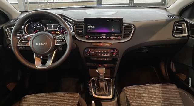 Kia cee'd / Ceed 1.5 T-GDI Navi LED Kamera DAB CarPlay SHZ LenkradH