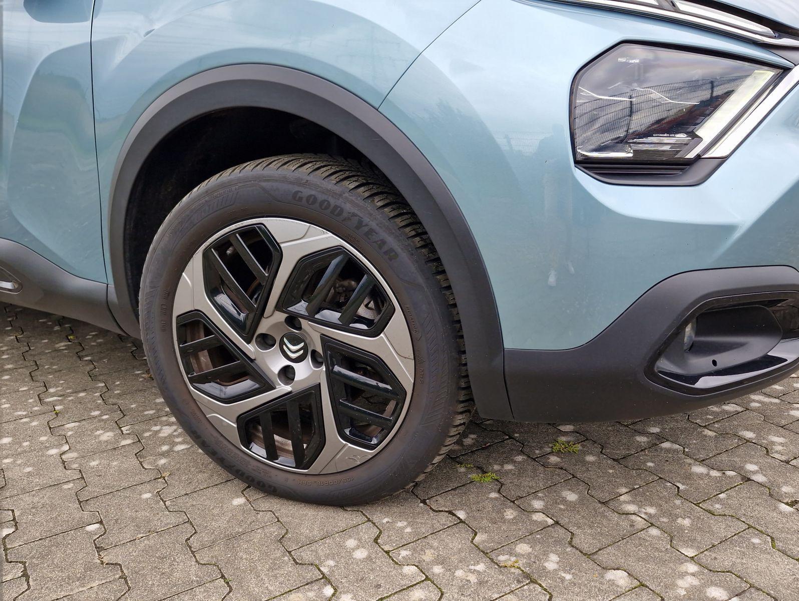 Citroën C4 PureTech 130 Plus AT LED Kamera SHZ PDC CarPl