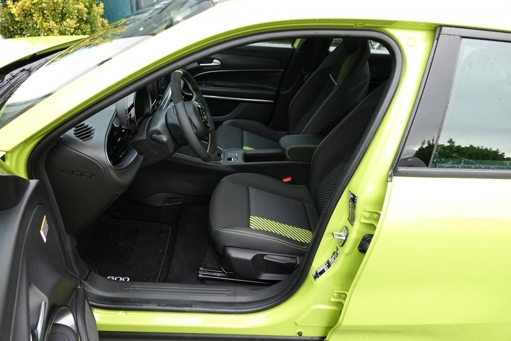 Abarth 600e TURISMO 240PS SOFORT!