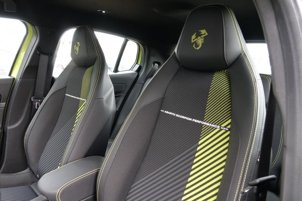 Abarth 600e TURISMO 240PS SOFORT!