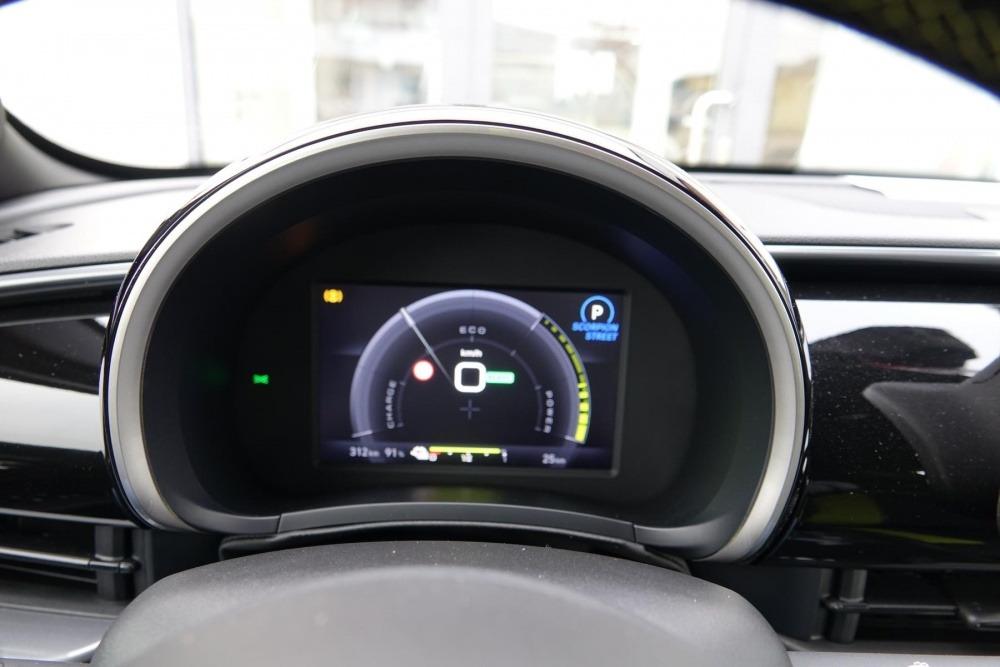 Abarth 600e TURISMO 240PS SOFORT!