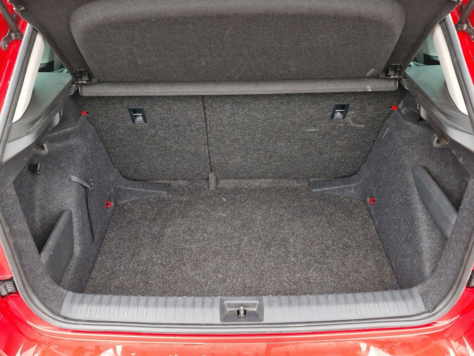 Skoda Kamiq 1.0 TSI Ambition LED Kamera PDC CarPlay Al