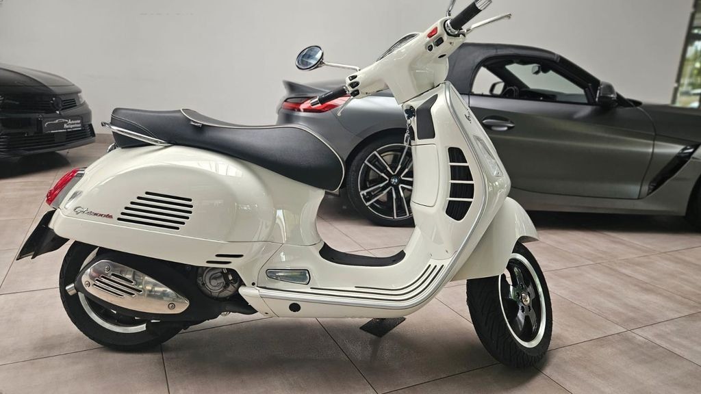 Vespa 300 GTS i.e Super ABS Weiß 1.Hand