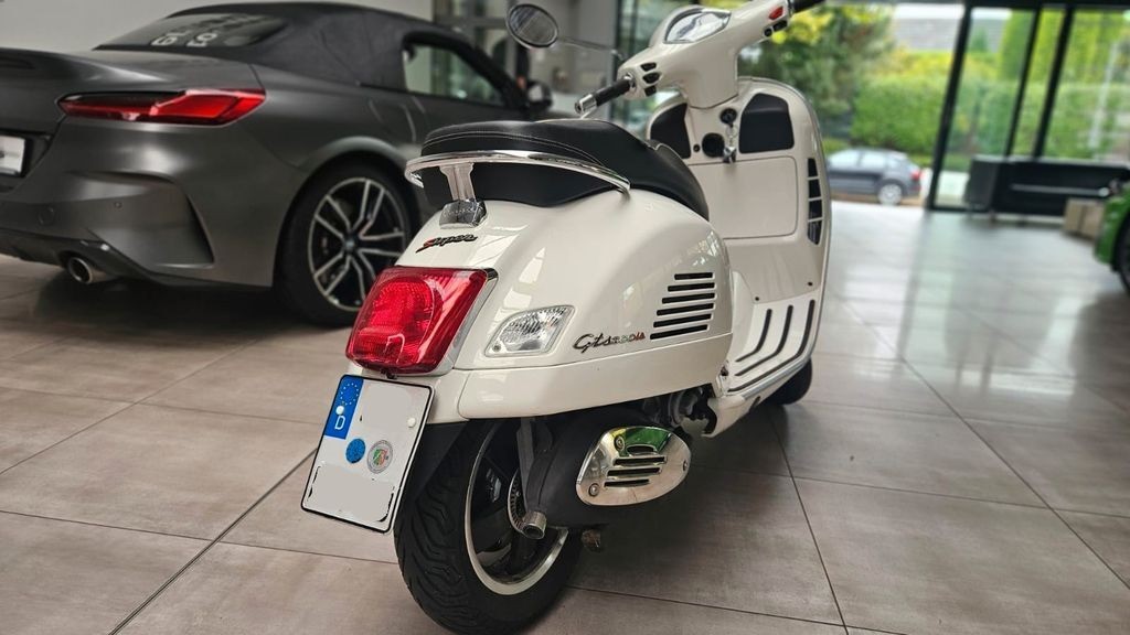 Vespa 300 GTS i.e Super ABS Weiß 1.Hand