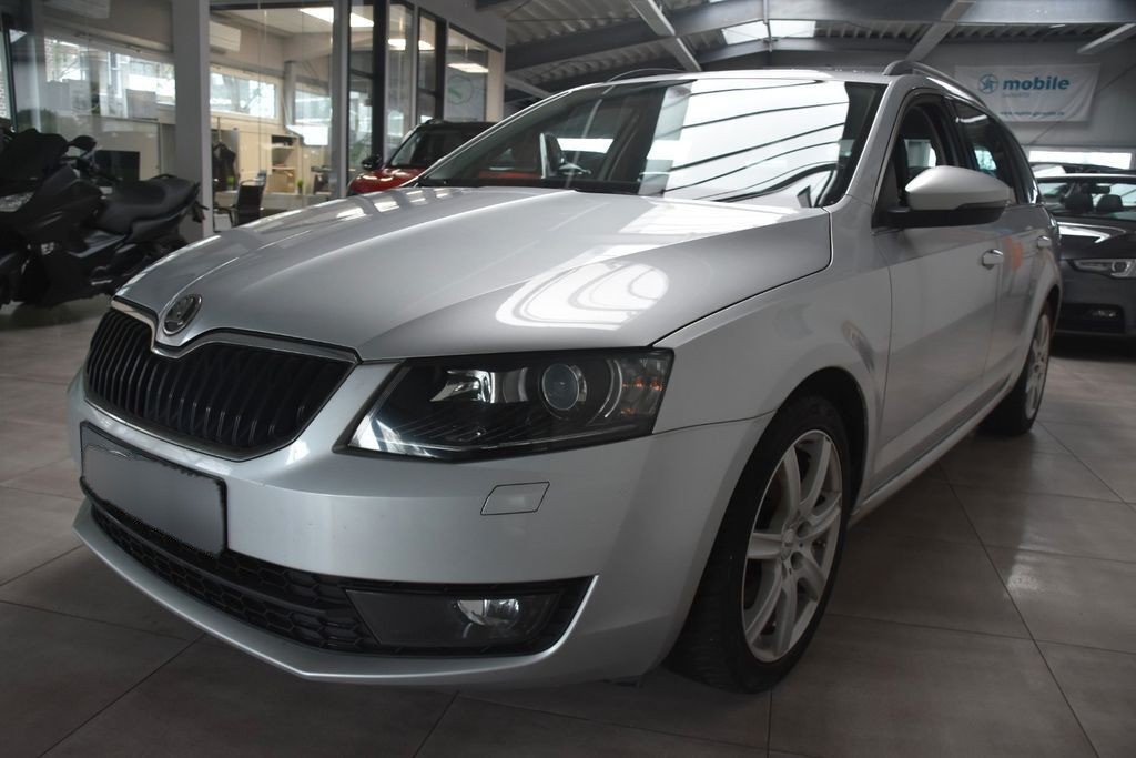 Skoda Octavia Combi Elegance 2ZKlimaauto Tempo SHZ PDC