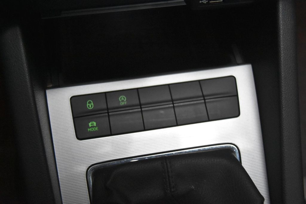 Skoda Octavia Combi Elegance 2ZKlimaauto Tempo SHZ PDC