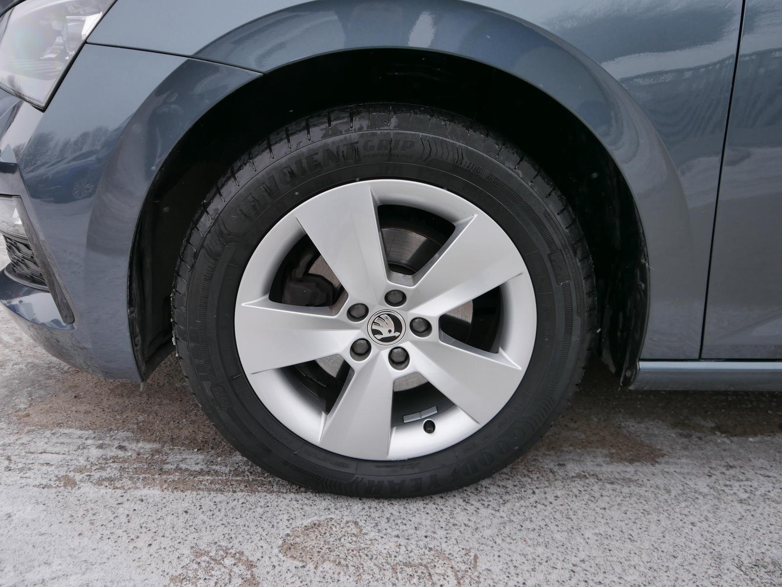 Skoda Scala style 1.5 TSI DSG*NAVI*LED*PDC*KAMERA*SHZ*TEMPOMAT*KLIMA*KEYLESS-GO