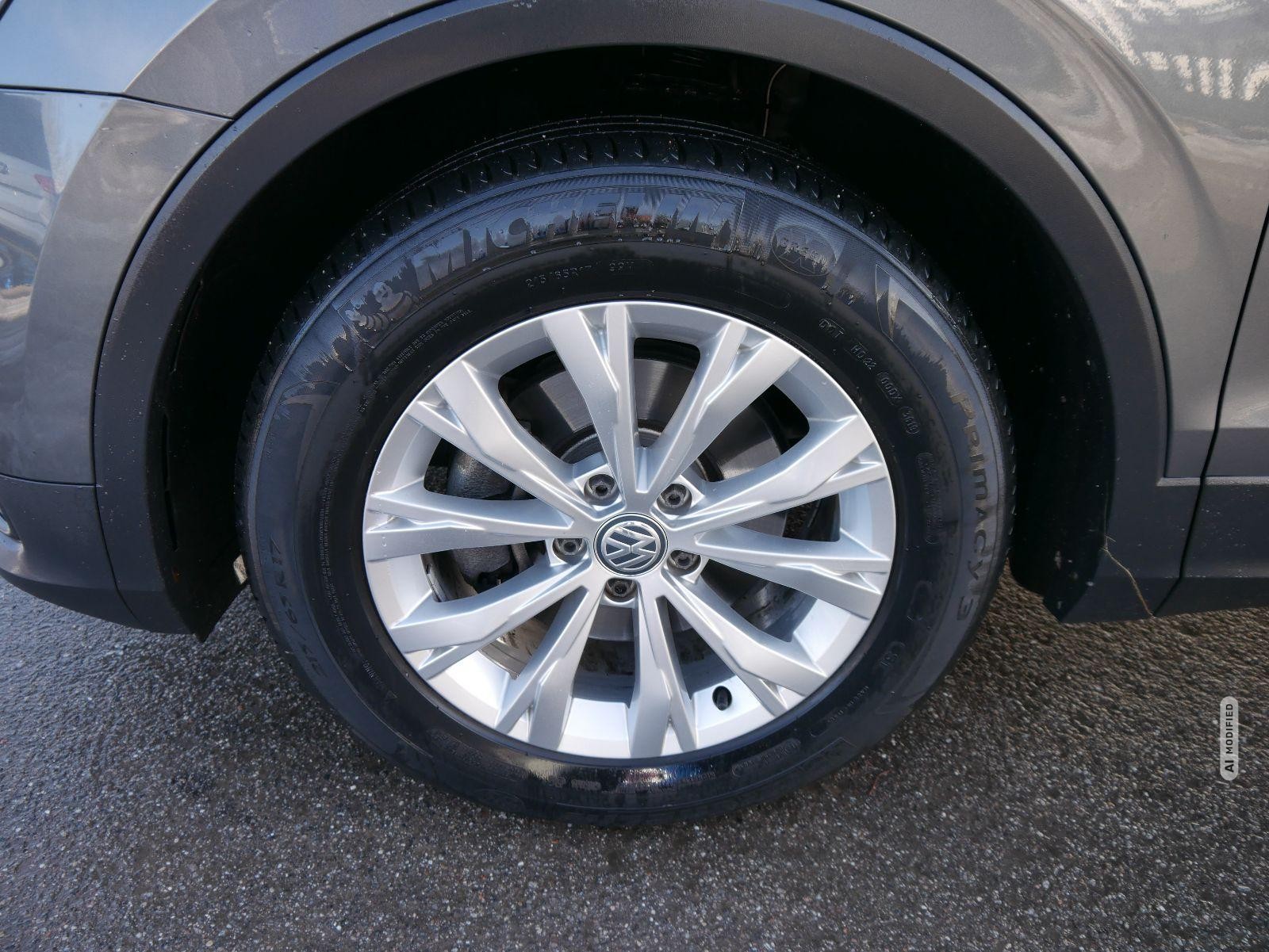 Volkswagen Tiguan 1.5 TSI ACT COMFORTLINE* ACC *AHK* WINTERPAKET * LED * NAVI * PDC * SHZG 