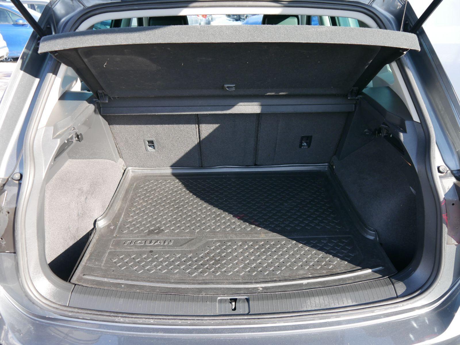 Volkswagen Tiguan 1.5 TSI ACT COMFORTLINE* ACC *AHK* WINTERPAKET * LED * NAVI * PDC * SHZG 