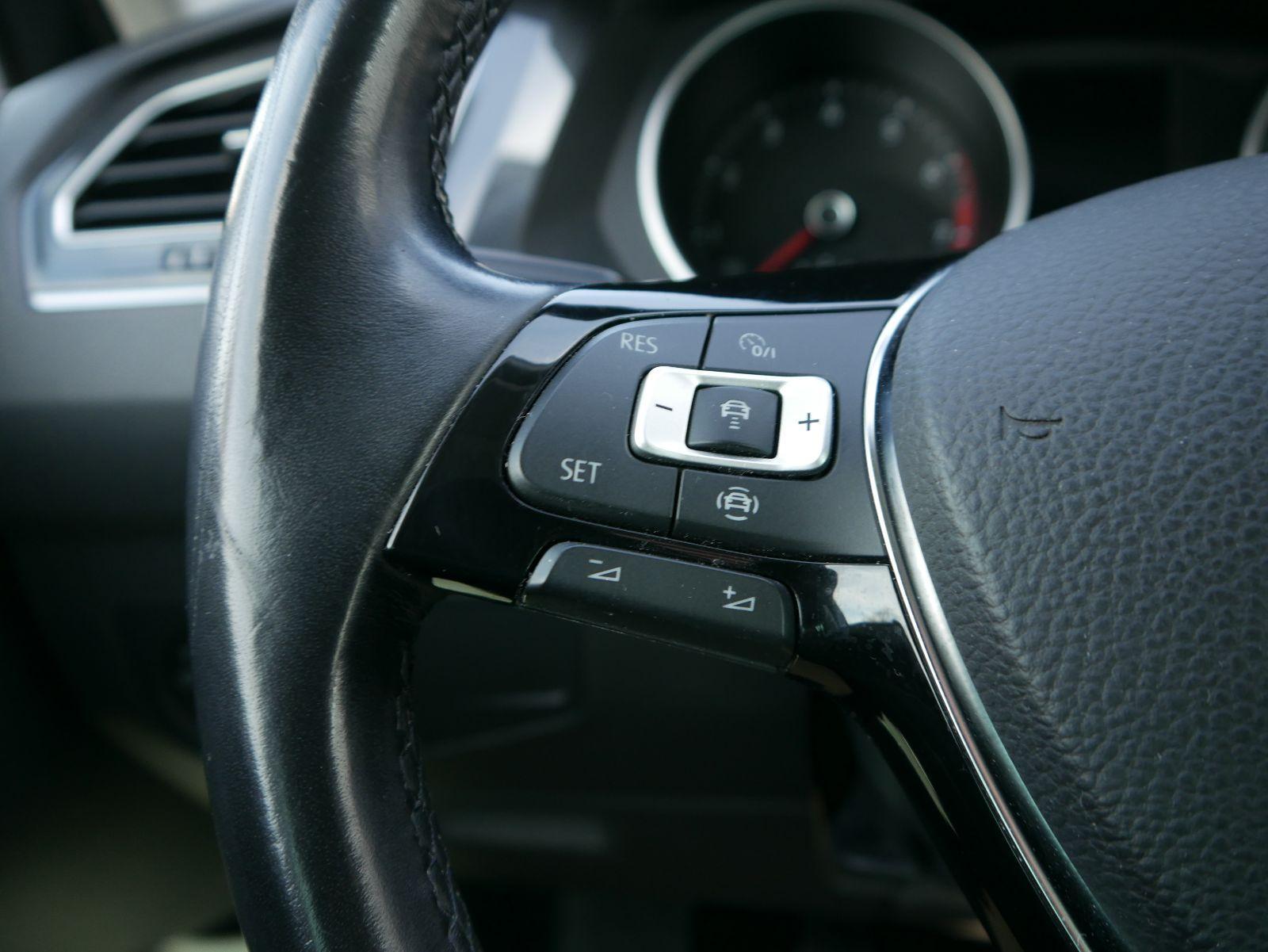 Volkswagen Tiguan 1.5 TSI ACT COMFORTLINE* ACC *AHK* WINTERPAKET * LED * NAVI * PDC * SHZG 