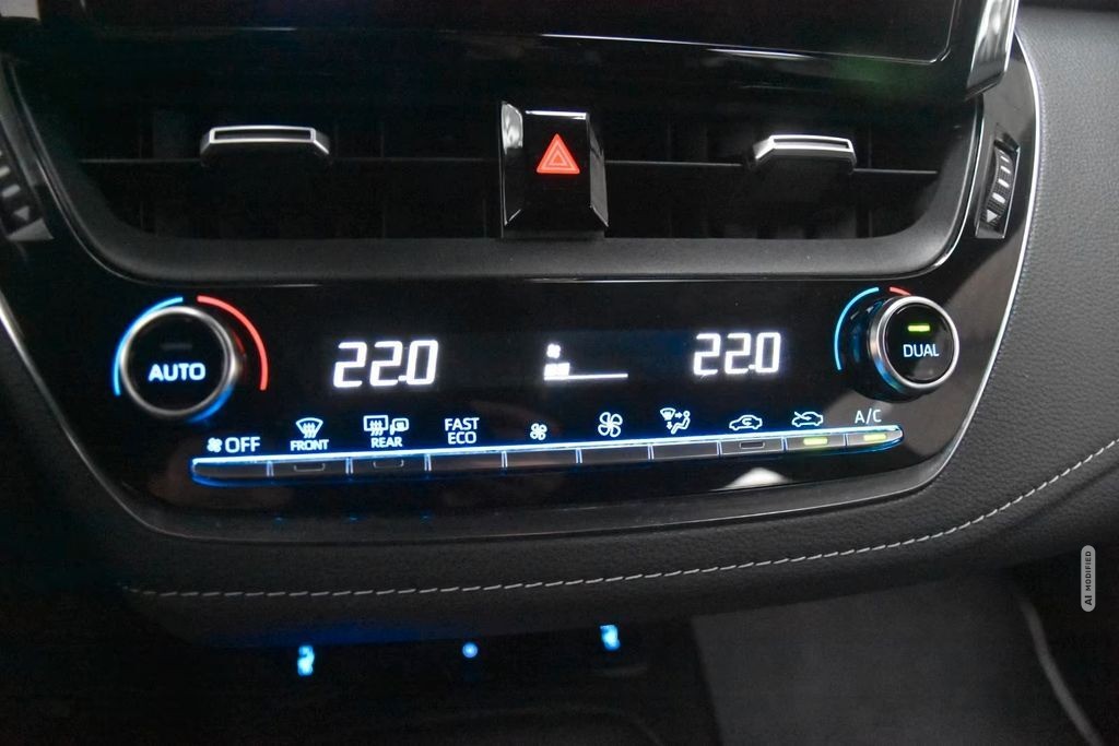 Toyota Corolla Hybrid Team D LED Kamera AppNavi Tempo