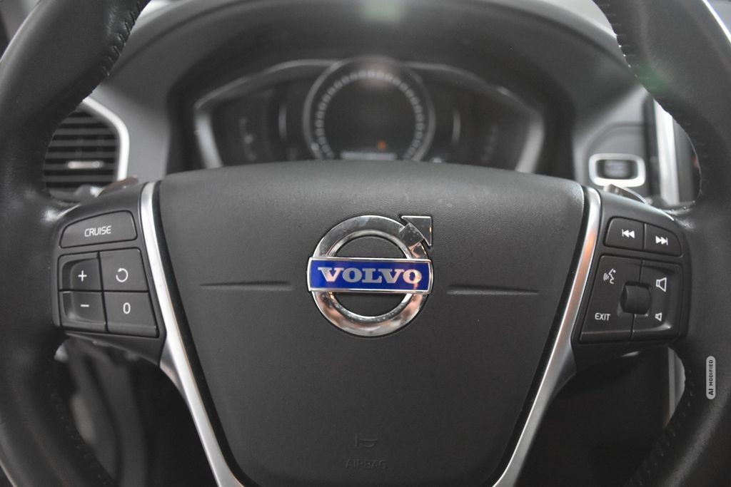 Volvo XC60 XC60 Summum 2WD Navi Klima Tempo SHZ PDC