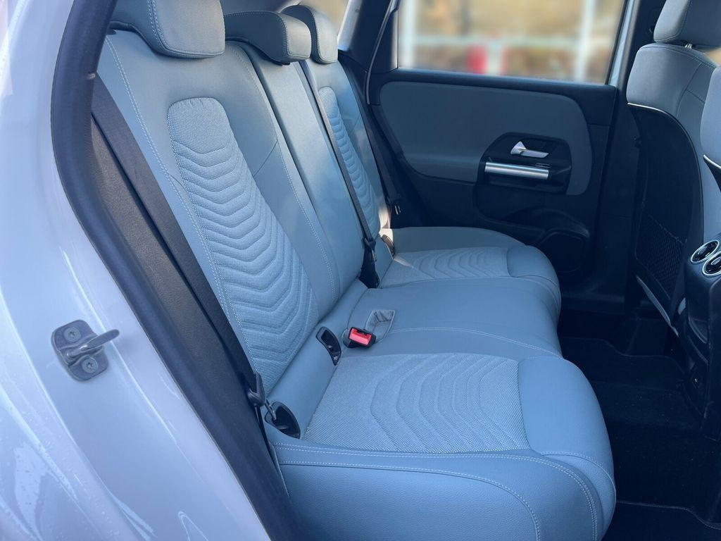 Mercedes-Benz B 200 Progressive NAVI+RÜCKFAHRKAMERA+SITZHIZUNG